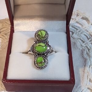 Triple Stone Lime Green Dahlia Ring Sterling Silver Size 7